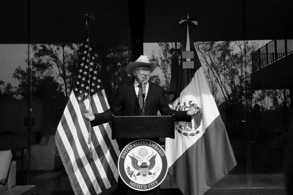 Ken Salazar y el caso ‘Mayo’ Zambada: lo que está en juego entre México, el narcotráfico y la diplomacia Ken Salazar y el caso Mayo Zambada: tensión diplomática